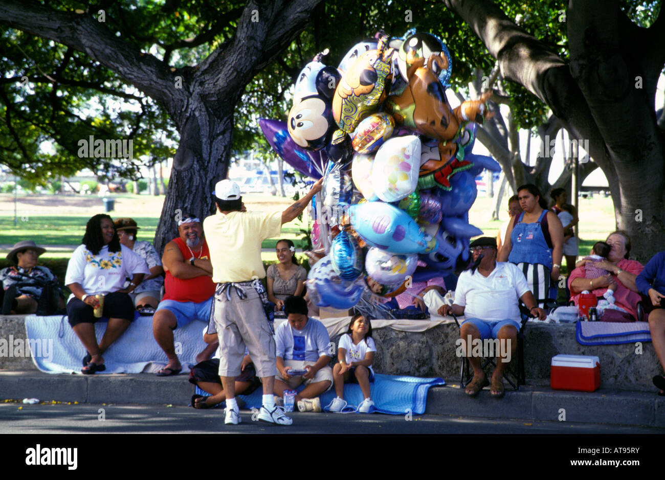 Aloha Week Parade balloons and spectators Stock Photo Alamy