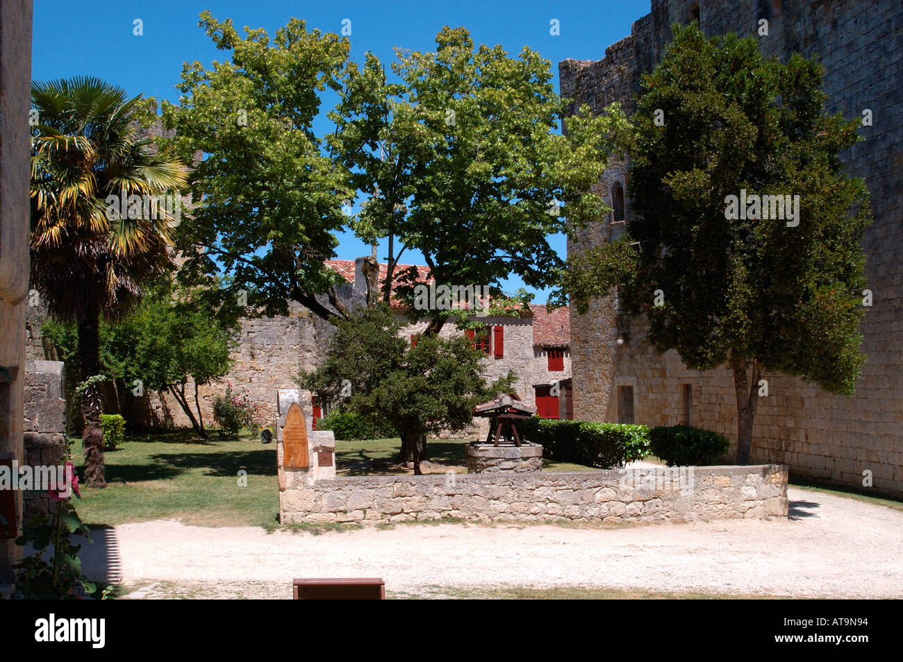 Larressingle, the smallest fortified village in France, nestling in the hills of the Armanac district of the Gers region Stock Photo