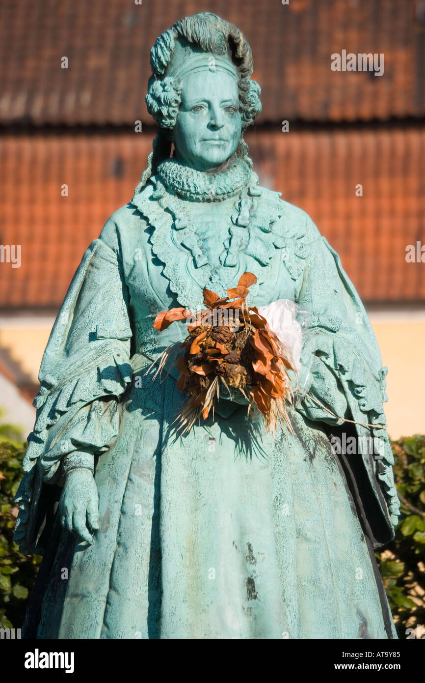 Copenhagen Denmark Statue of Queen Caroline Amalie 1796 1881 at Rosenborg Castle Gardens by sculptor Vilhelm Bissen 1836 1913 Stock Photo