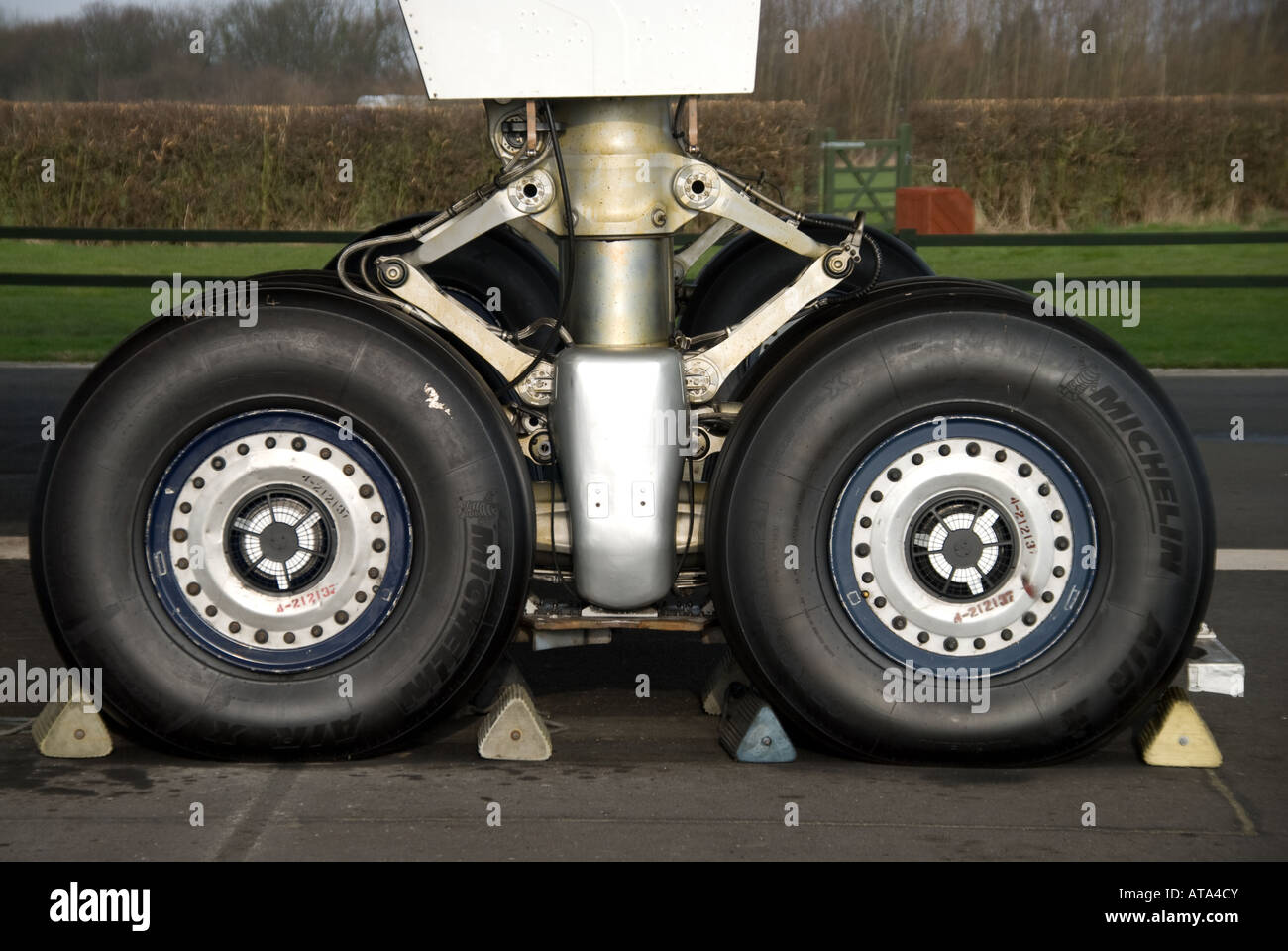 Concorde G-BOAC - Main Landing Gear with chocks Stock Photo