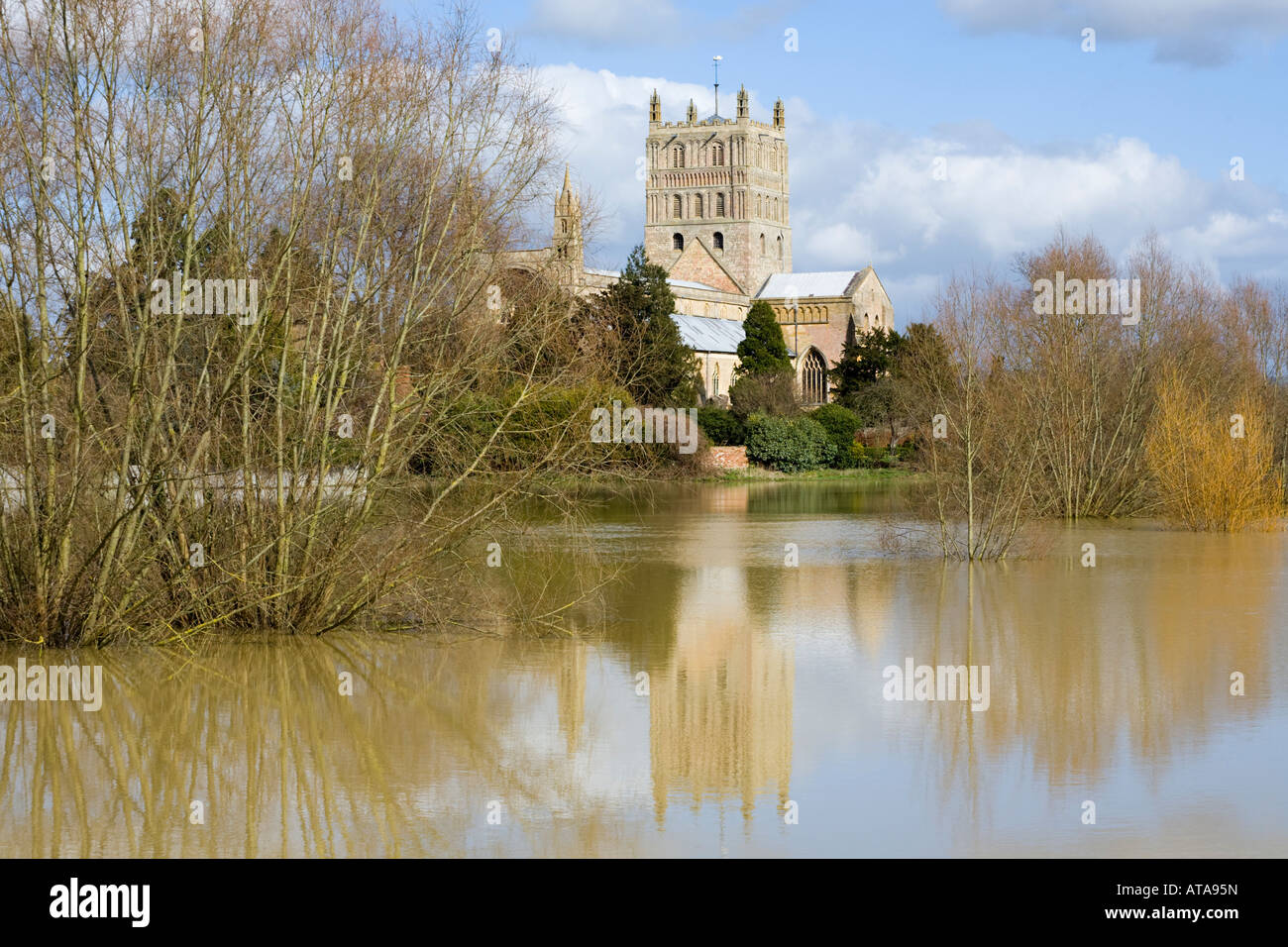 Floods surrounding Tewkesbury Abbey, Gloucestershire in March 2007 Stock Photo