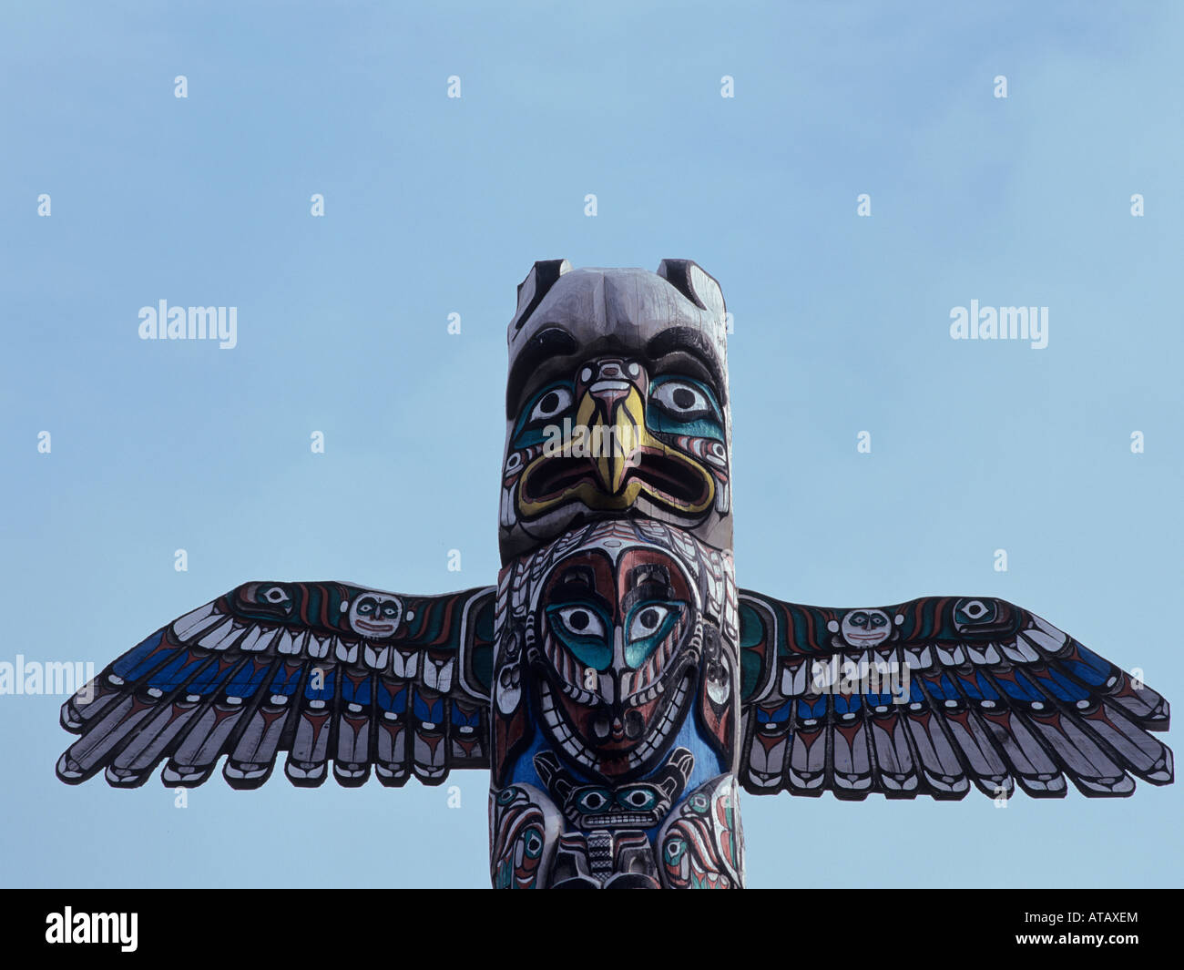 Totem pole totem poles Cut Out Stock Images & Pictures - Alamy