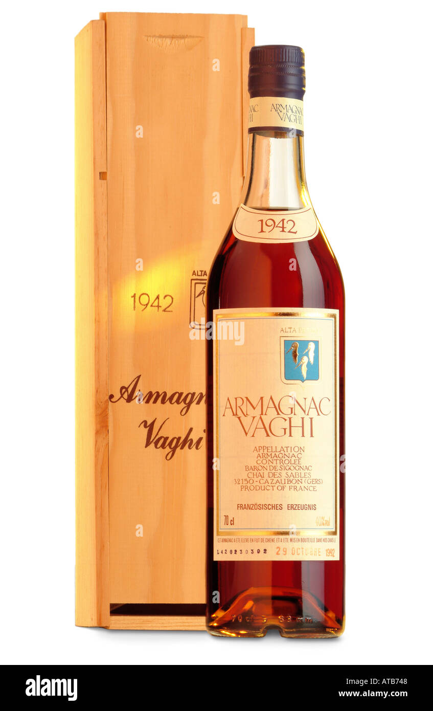 1942 er Armagnac mit Verpackung Holz Stock Photo