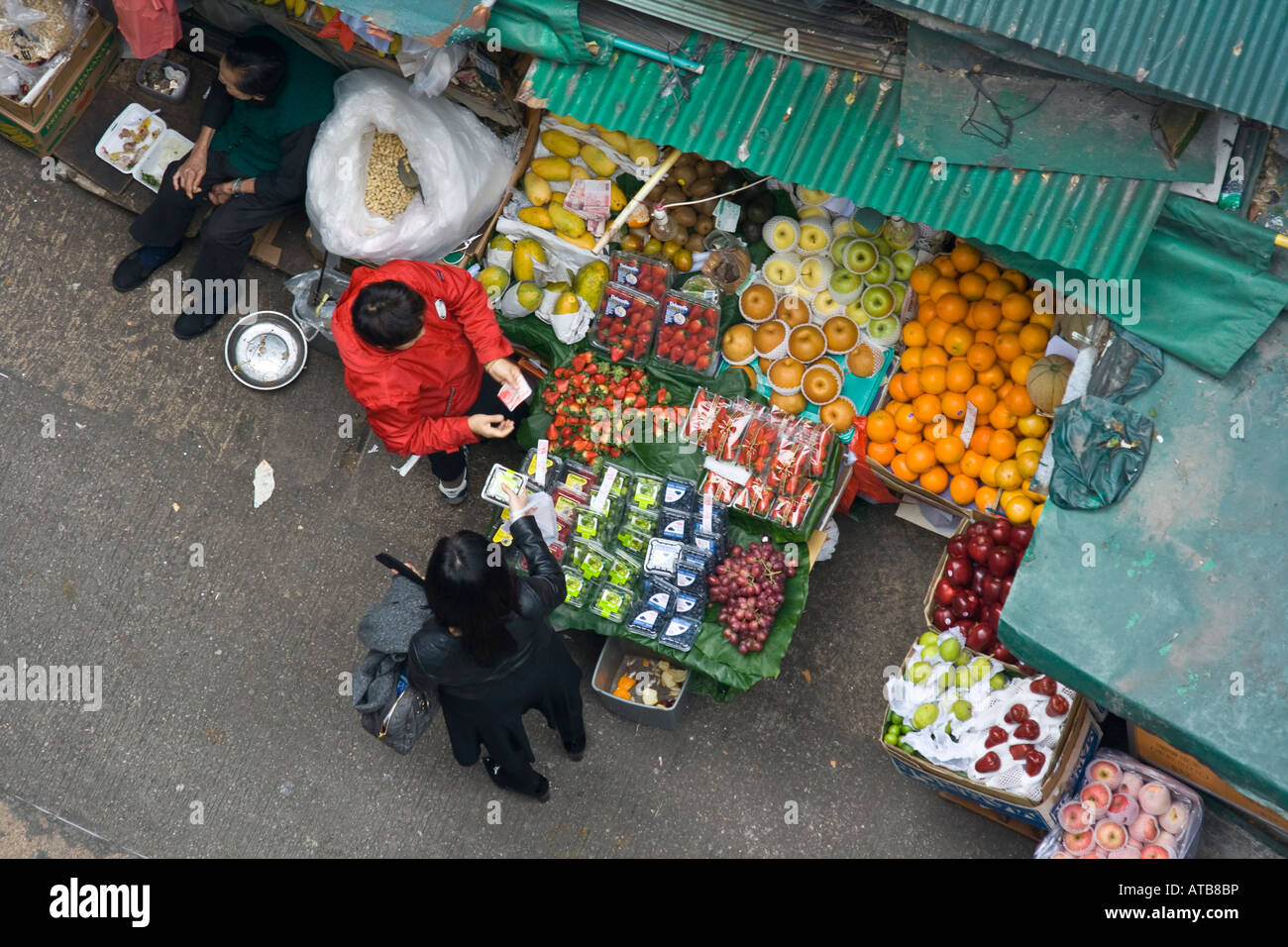 Fresh Fruit Vendor in Central Market Hong Kong Stock Photo Alamy