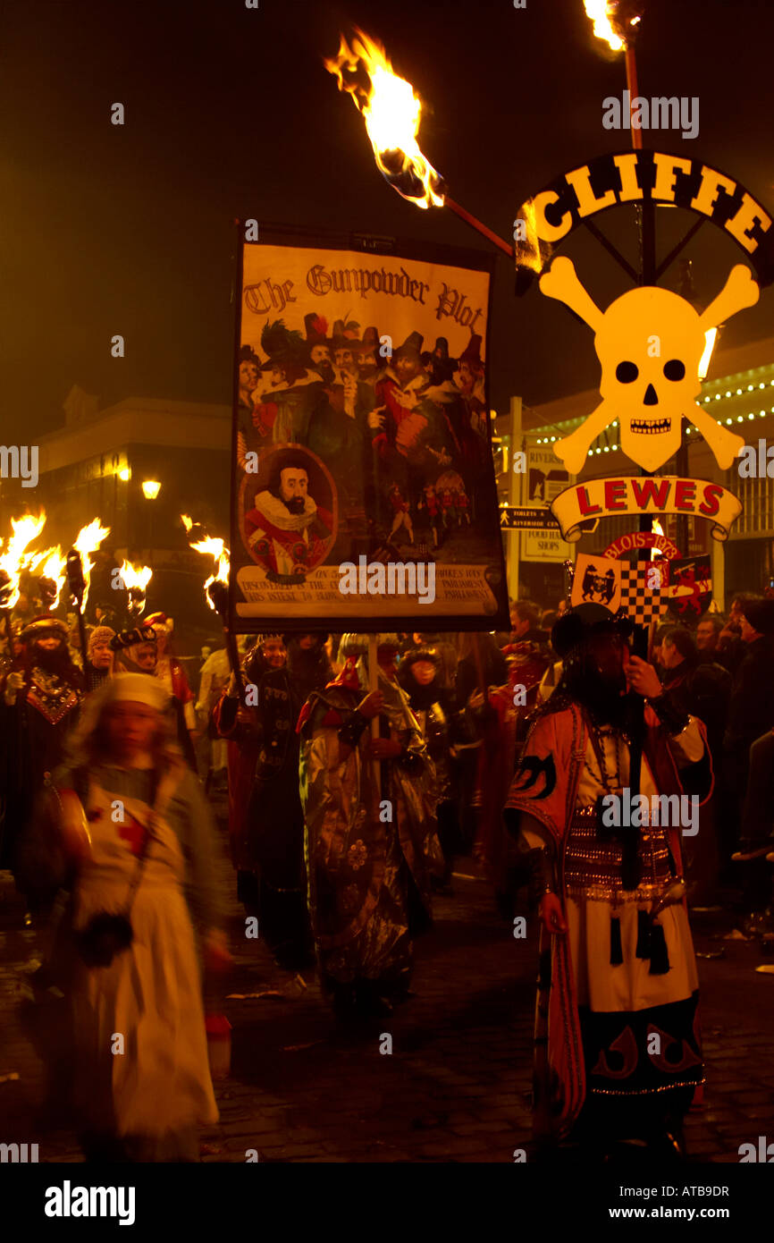 Guy Fawkes Night ( Bonfire Night ) , Lewes , Sussex , Uk Stock Photo ...