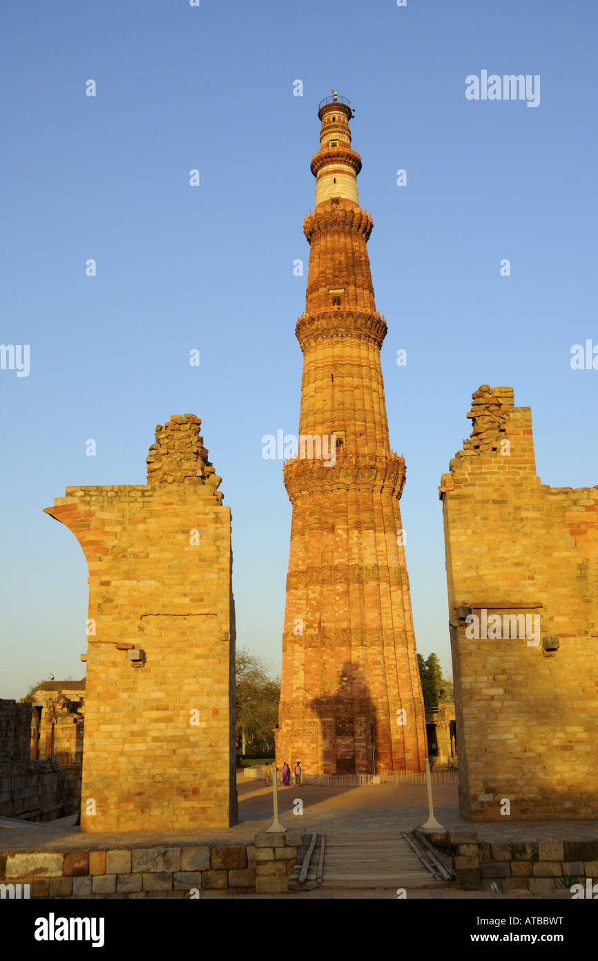 Red Sandstone Tower Of Qutb Minar India Delhi Stock Photo Alamy