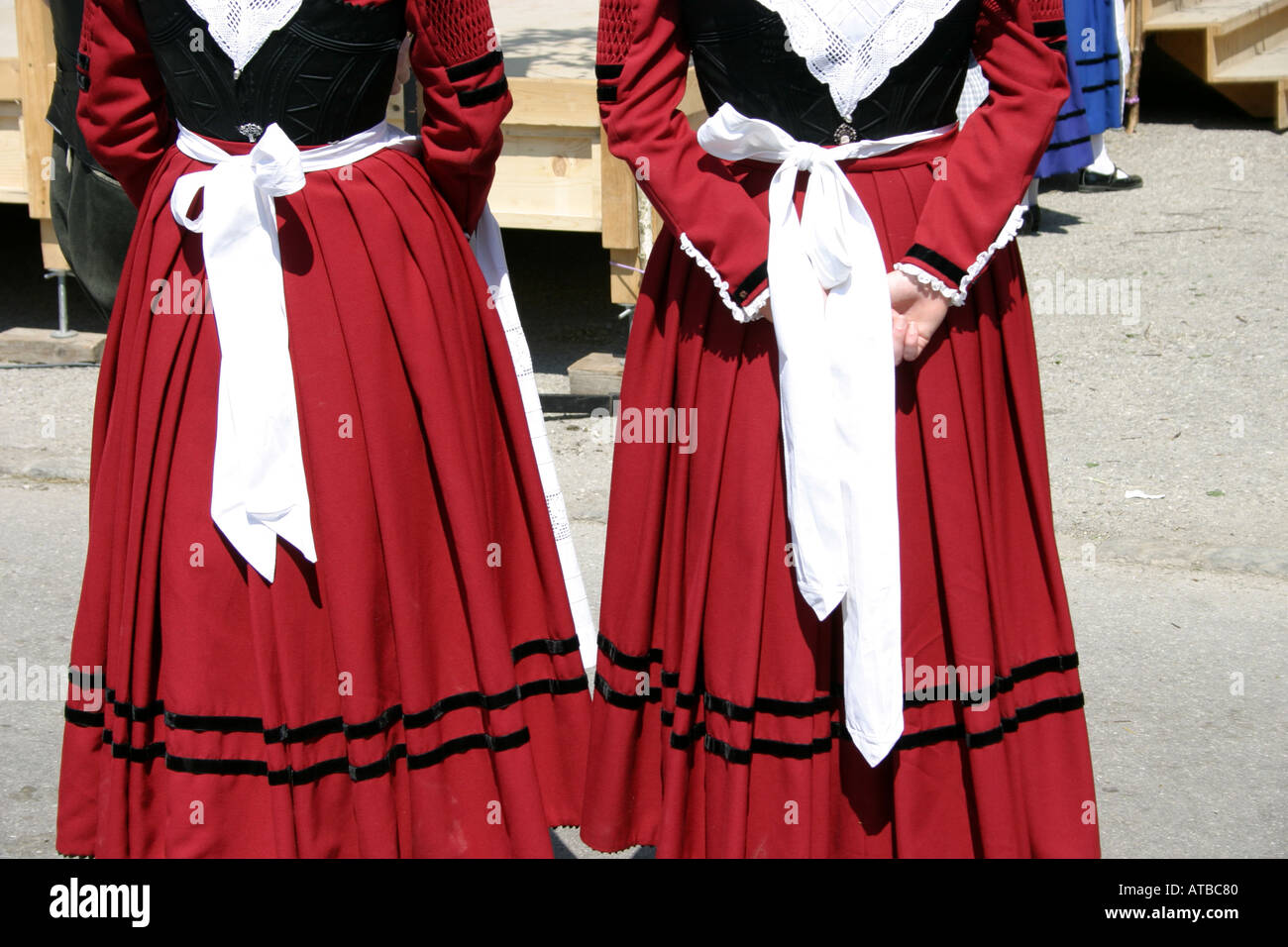 Bavarian apron top