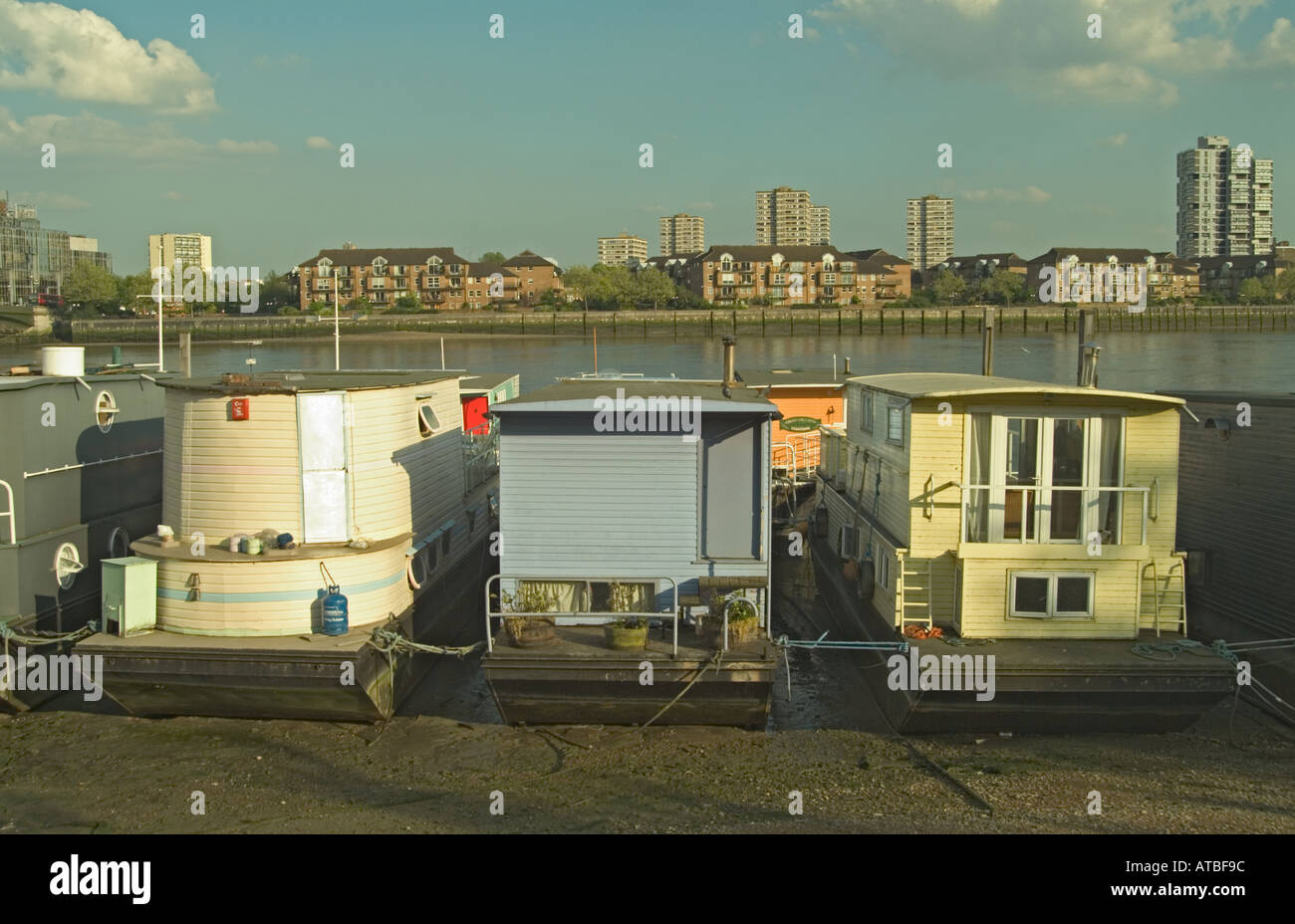 Houseboats on the River Thames at Chelsea Wharf London England UK Stock Photo Alamy