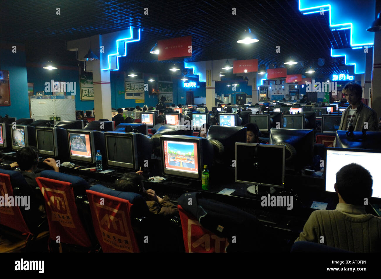 A packed internet cafe in Beijing, China. 25-Feb-2008 Stock Photo