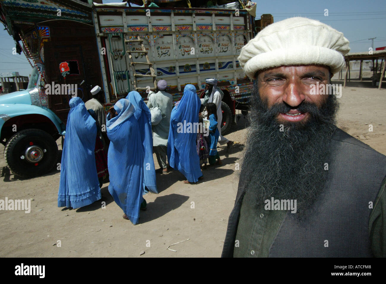 economical afghan refugees who found daily labour in Peshawar Stock Photo