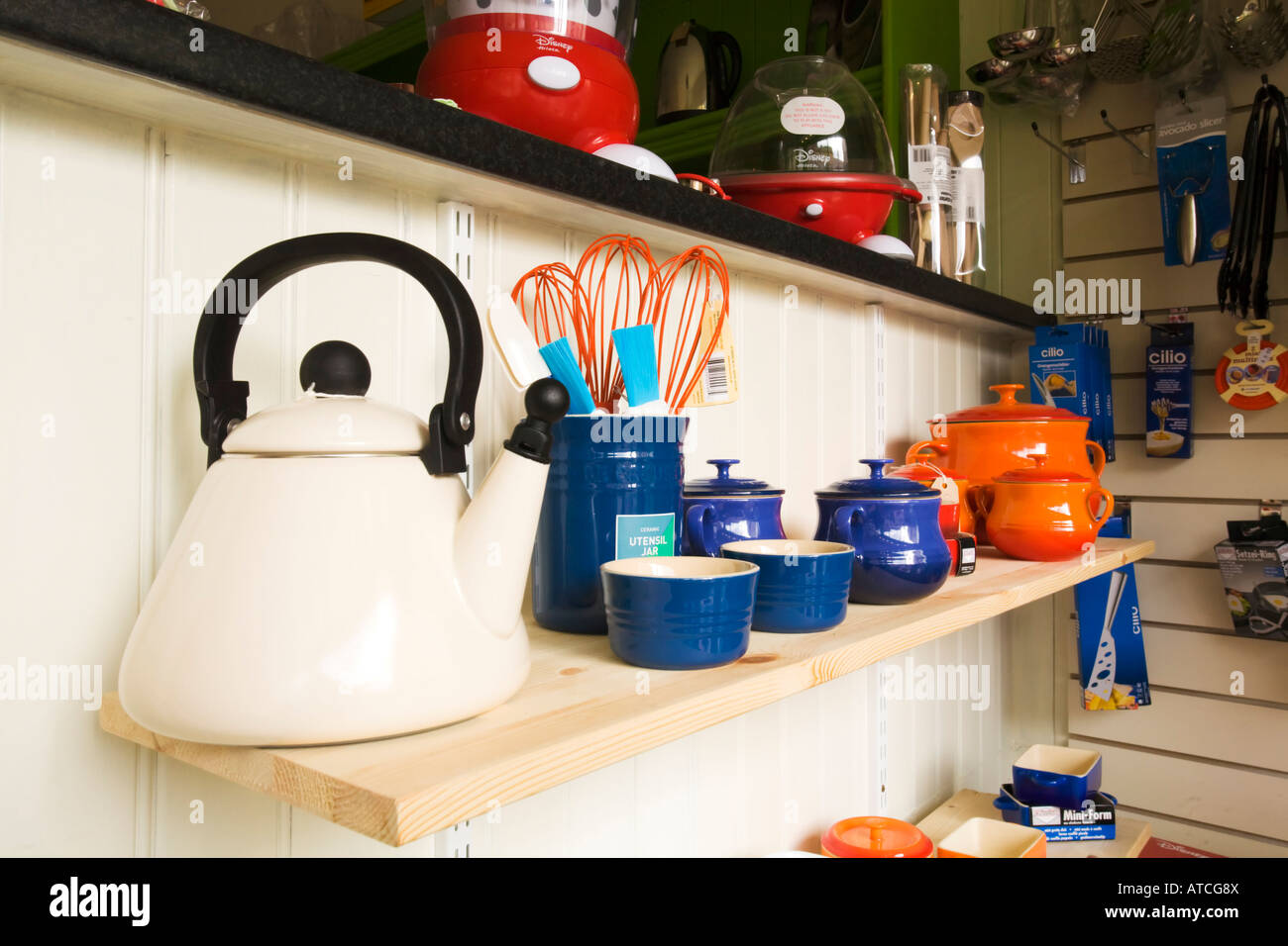 Le creuset kettle hi-res stock and images