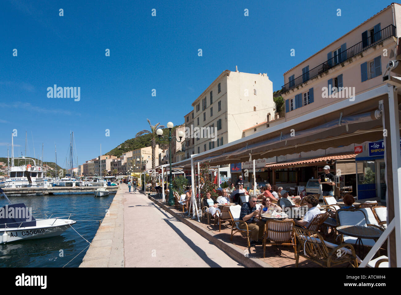 Harbour and harbourfront restaurants, Bonifacio, Corsica, France Stock Photo
