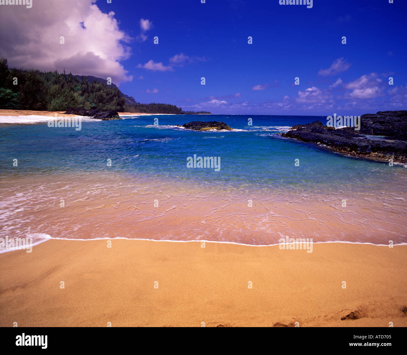 Hawaii white beach hi-res stock photography and images - Alamy