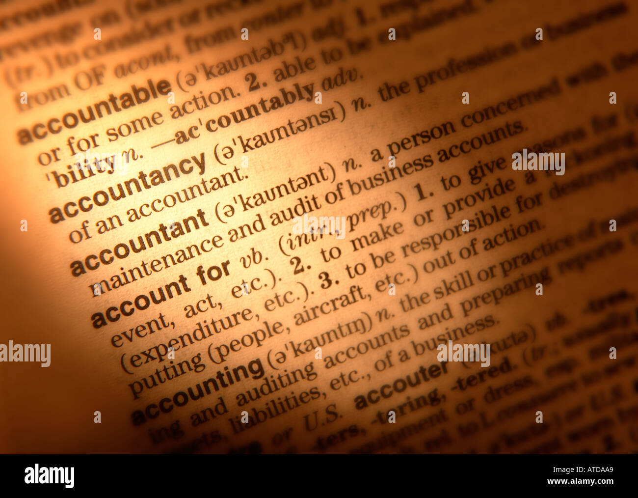 CLOSE UP OF DICTIONARY PAGE SHOWING DEFINITION OF THE WORD ACCOUNTANT Stock Photo