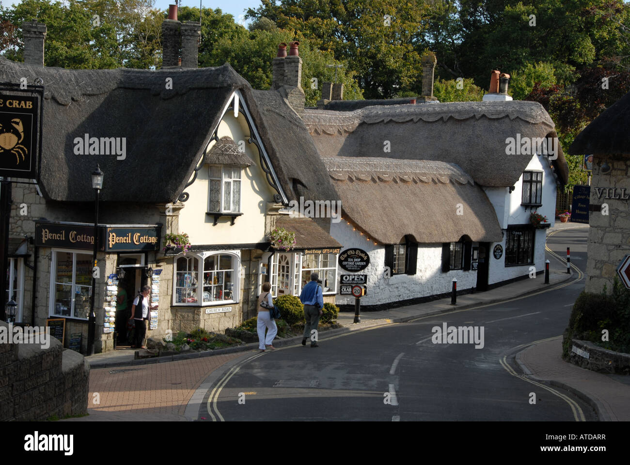 The Old Town Shanklin One Of The Popular Holiday Resorts With Its the-old-town-shanklin-one-of-the-popular-holiday-resorts-with-its