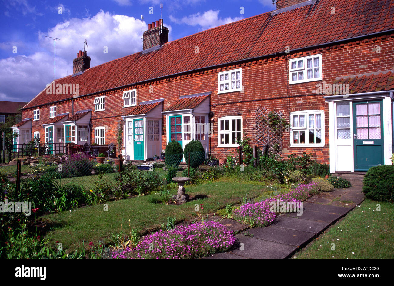 Cottages Orford Suffolk England Stock Photo Alamy