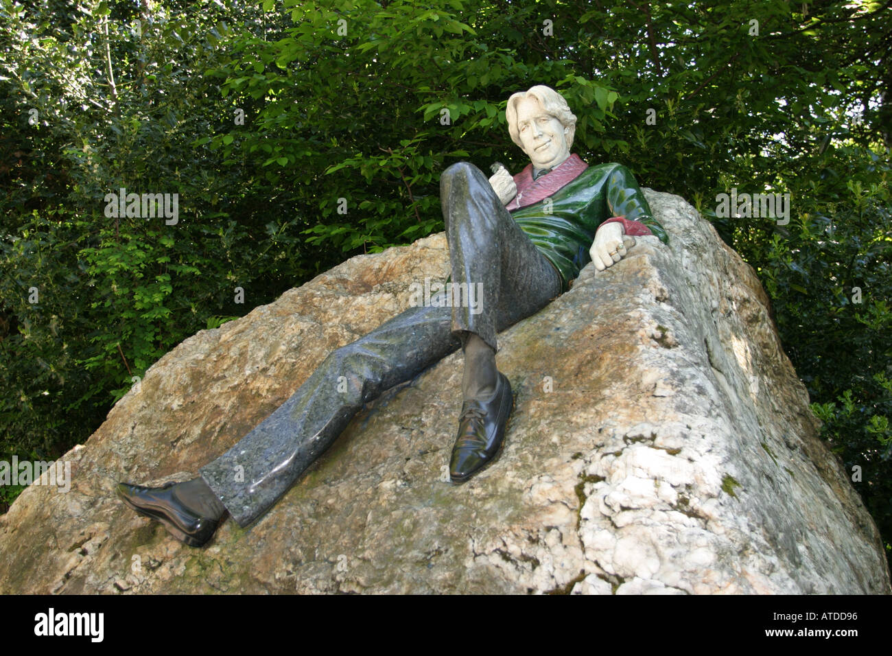 Statue of Oscar Wilde in Merrion Square in Dublin Ireland Stock Photo Alamy Statue of Oscar Wilde in Merrion Square in Dublin Ireland Stock Photo Alamy