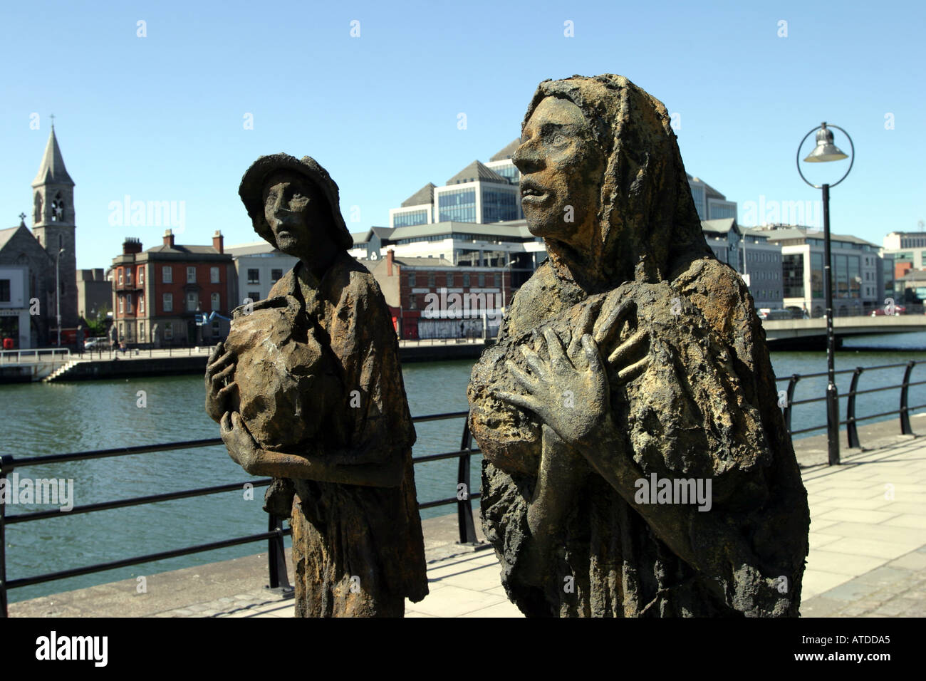 Memorial to the victims of the Great Potato famine in Dublin Ireland Stock Photo