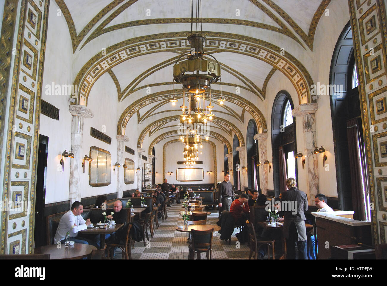 Historic coffee bar budapest hires stock photography and images Alamy