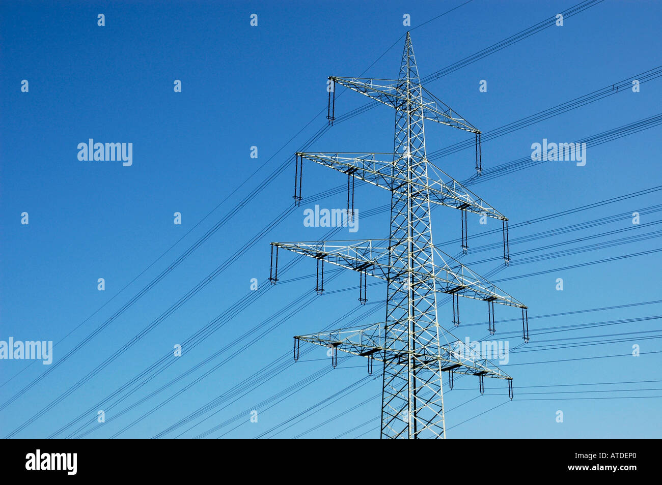 Power pole in front hi-res stock photography and images - Alamy