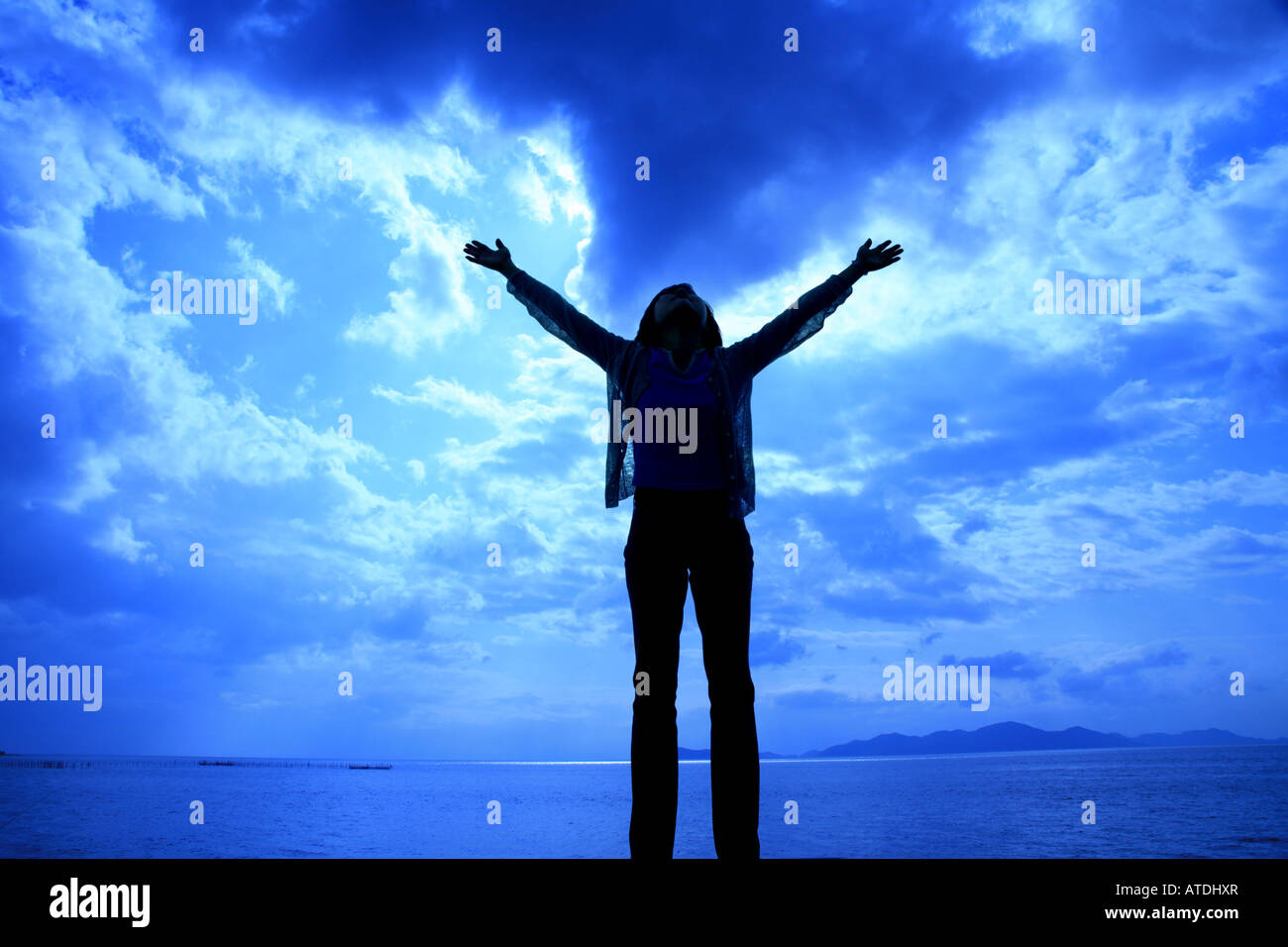 Woman silhouette sky hi-res stock photography and images - Alamy