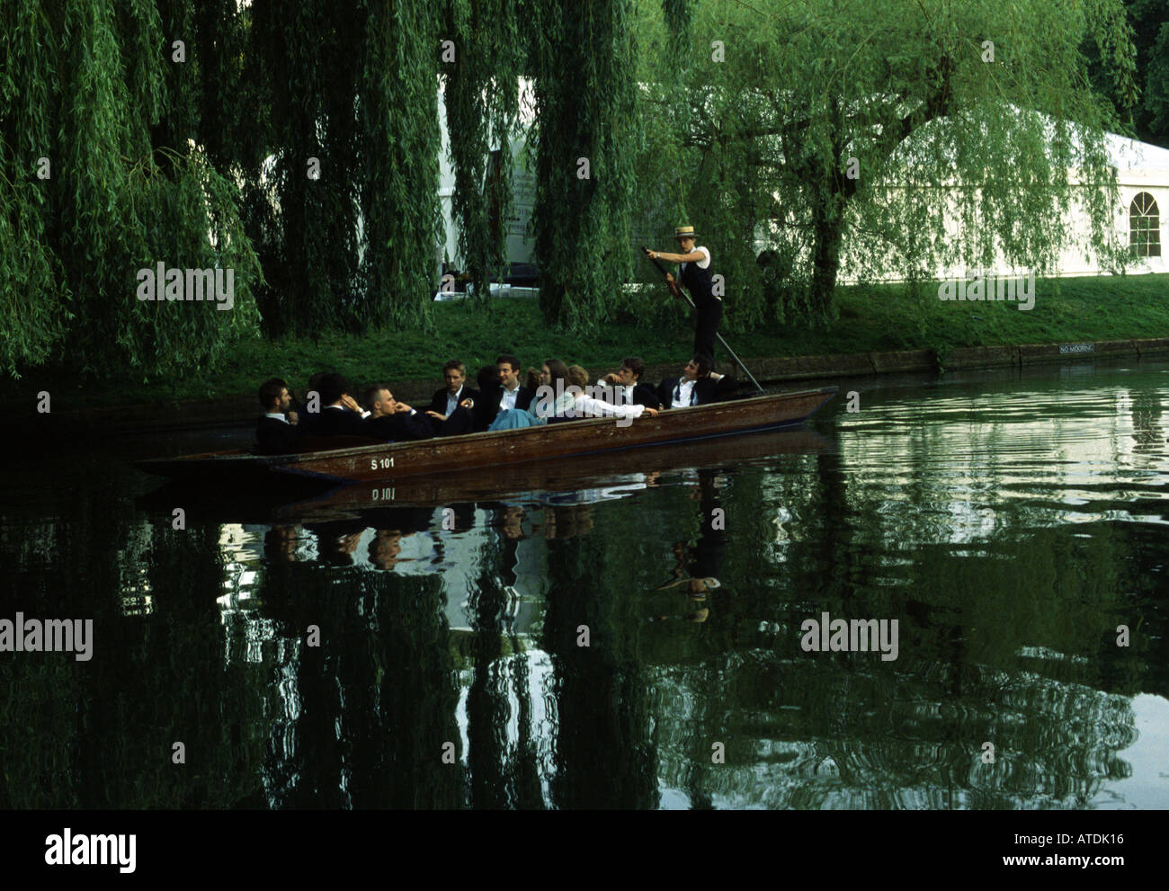 Trinity May Ball revellers enjoying a boat ride on the river Cam Stock Photo
