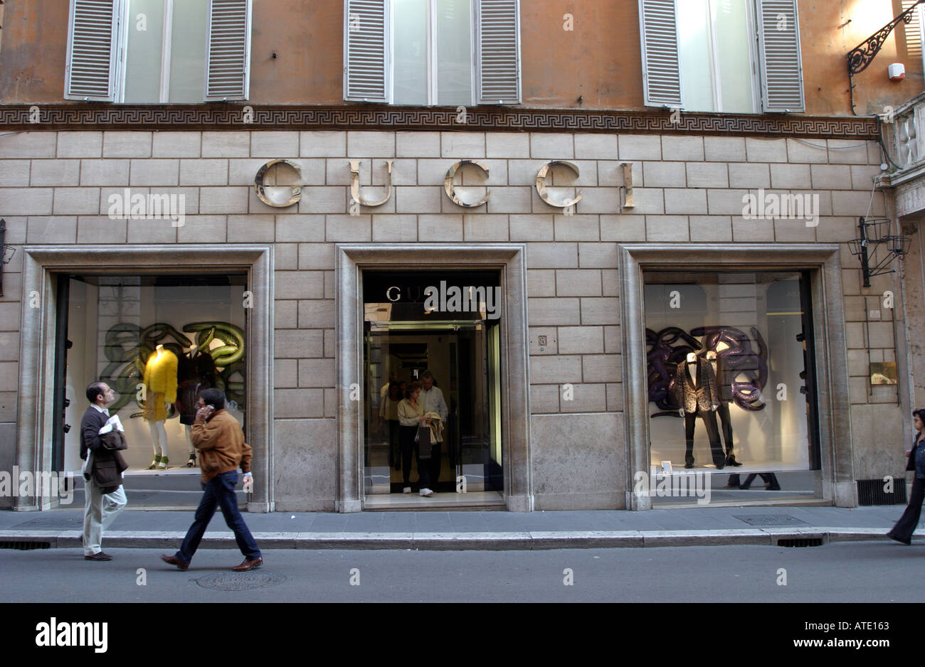 Gucci store in Rome Italy Stock Photo - Alamy