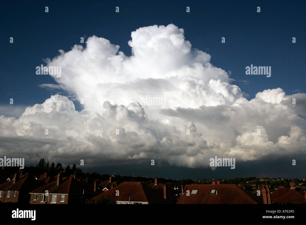 Cumulonimbus clouds low level hi-res stock photography and images - Alamy