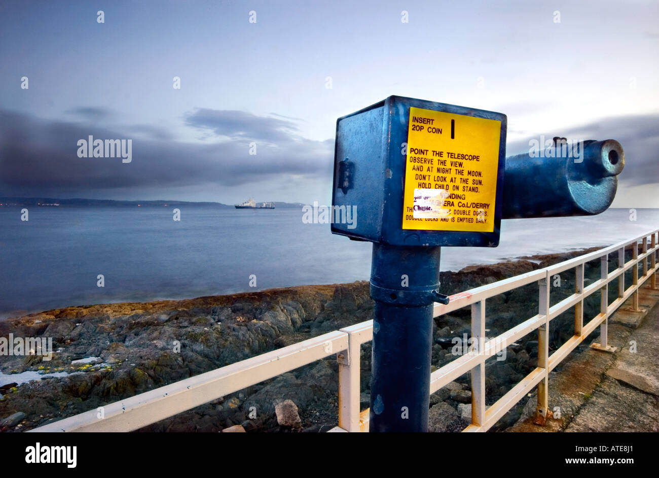 Harbour telescope Stock Photo - Alamy