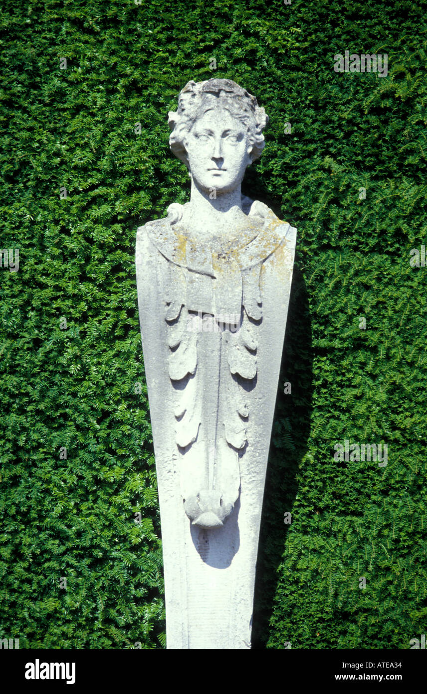 A statue in Kew Gardens Stock Photo Alamy