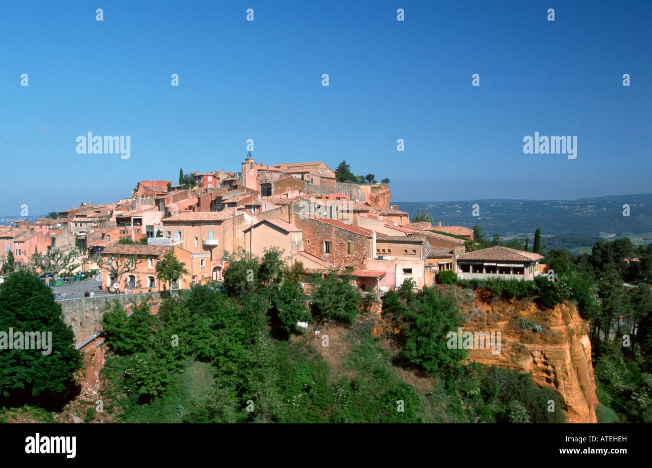Roussilion hi-res stock photography and images - Alamy