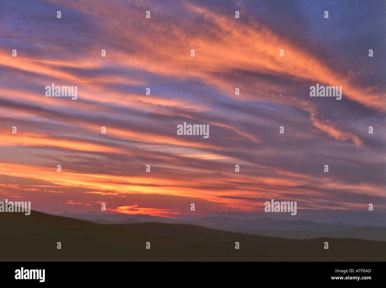 Sunsets with clouds hi-res stock photography and images - Alamy