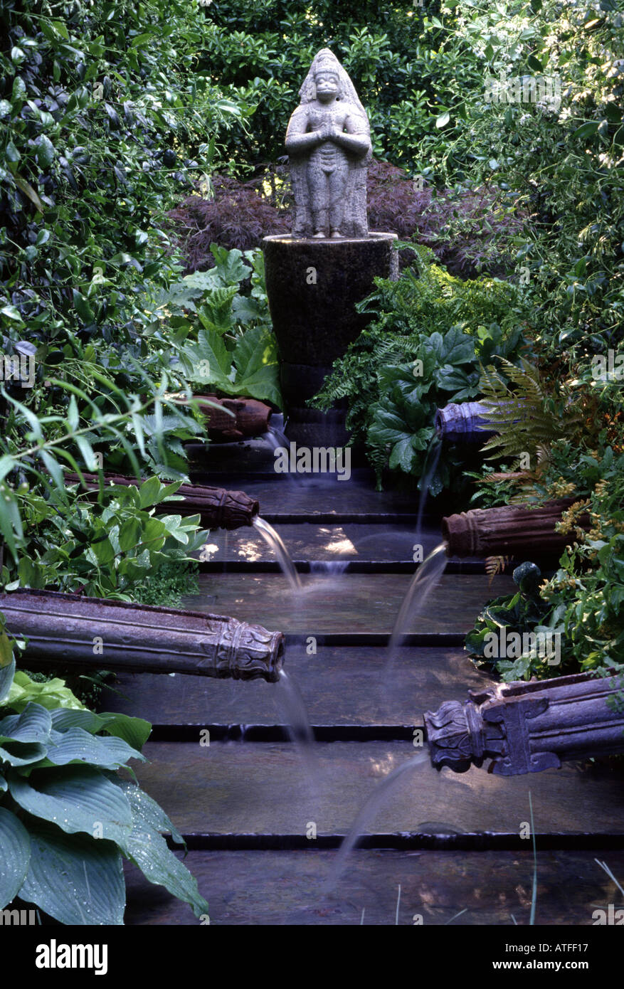 Japanese Style Water Features Chelsea Fower Show 2004 Stock Photo Alamy