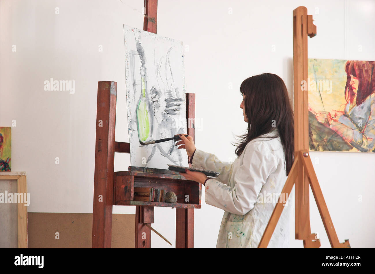 Painting young woman hi-res stock photography and images - Alamy