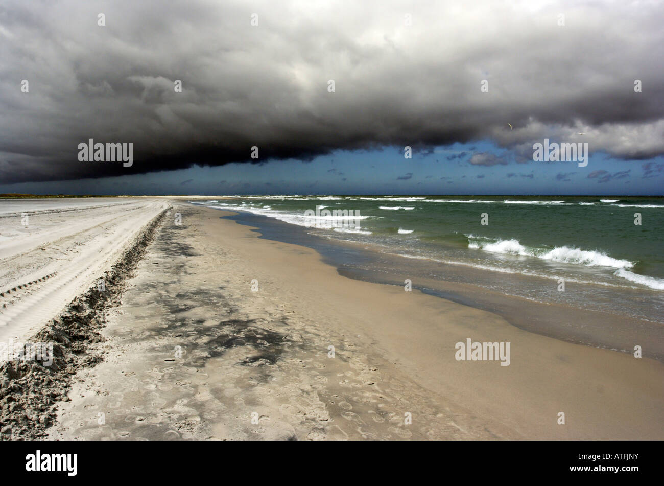 Dramatic clouds over the ocean Stock Photo - Alamy