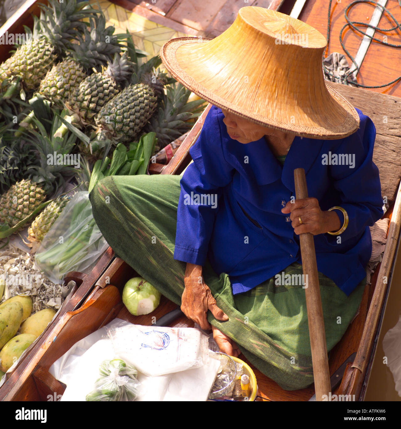 Elderly thailand female market hi-res stock photography and images - Alamy