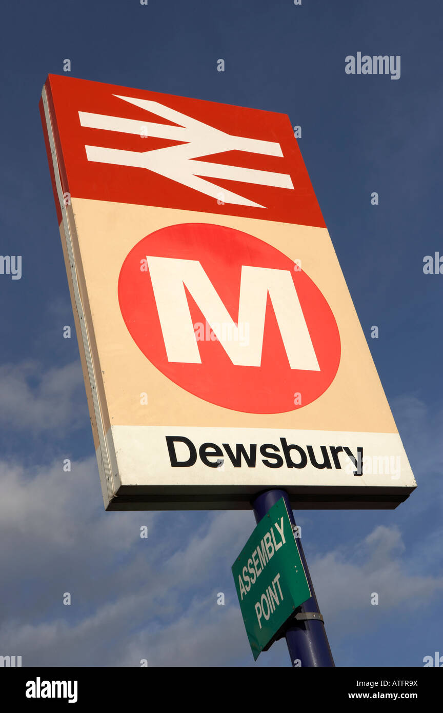 DEWSBURY RAILWAY STATION SIGN Stock Photo
