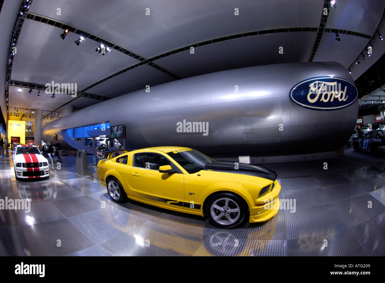 Steeda and 3DCarbon tuner 2005 Ford Mustang display at the North American International Auto Show 2005 Stock Photo