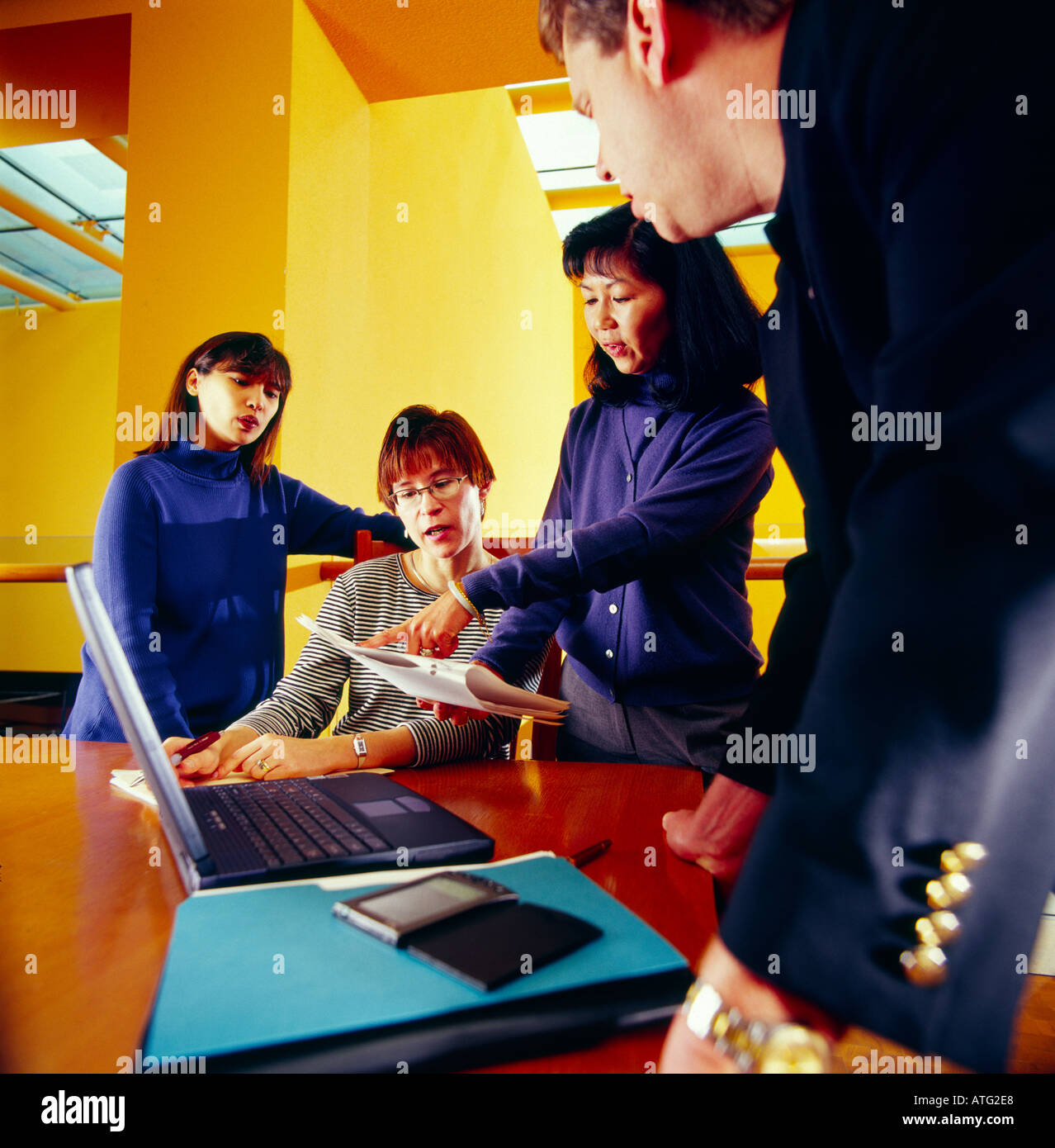 Places of meeting room hi-res stock photography and images - Alamy