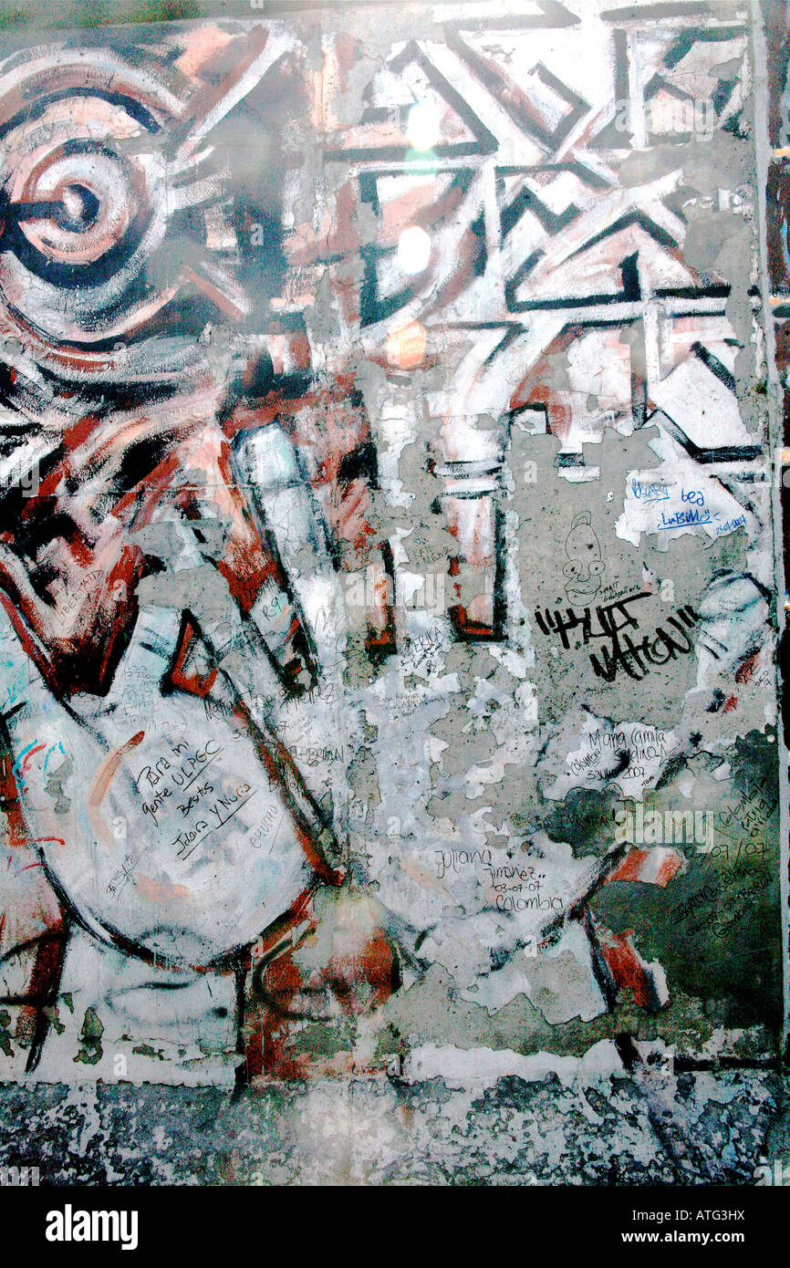 Berlin Wall Art Stock Photo Alamy