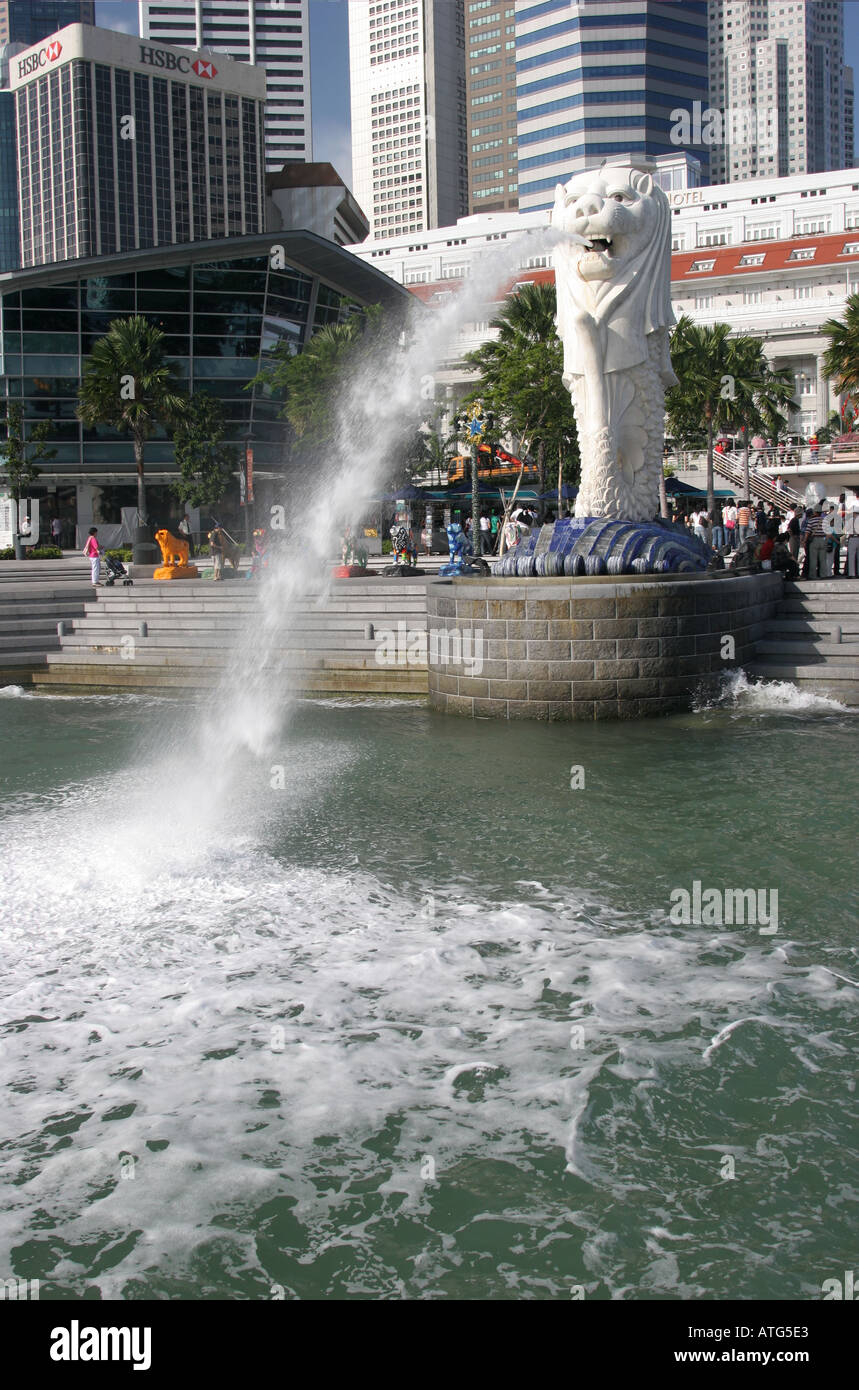 Merlion Statue Singapore Stock Photo Alamy
