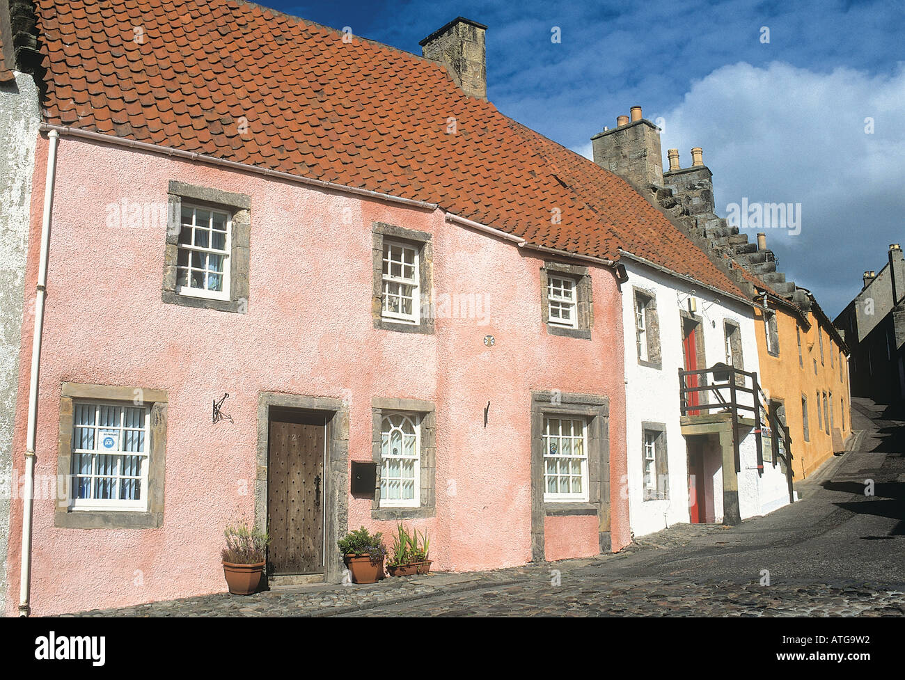 Culross cottages on the Back Causeway Stock Photo