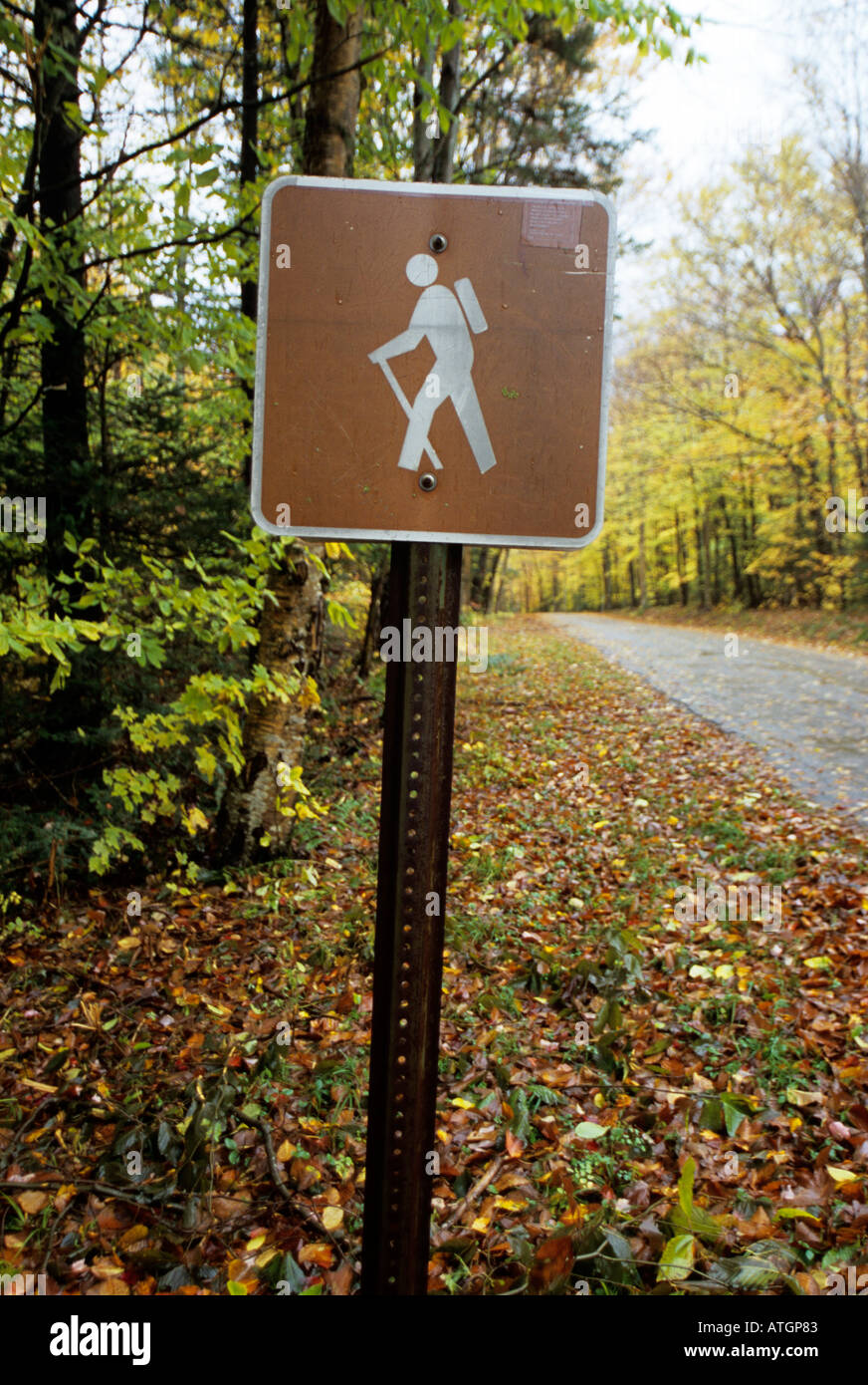 Hiking sign located in the White Mountain National Forest of New Hampshire USA AMC AT Stock Photo