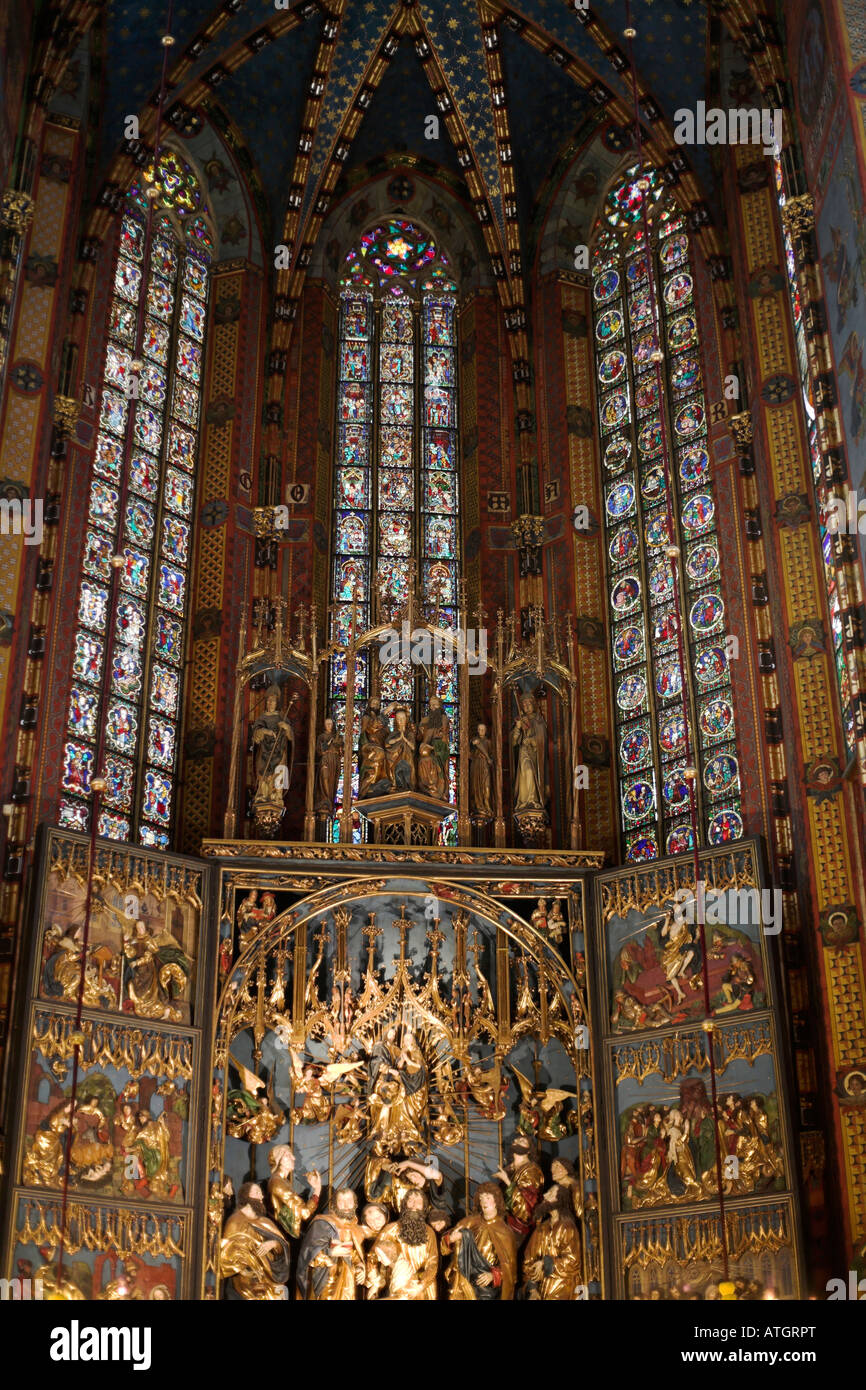 Interior of St Mary s church Kosciol Mariacki Krakow High Altar sculpture death of Mary by Veit Stoss Stock Photo