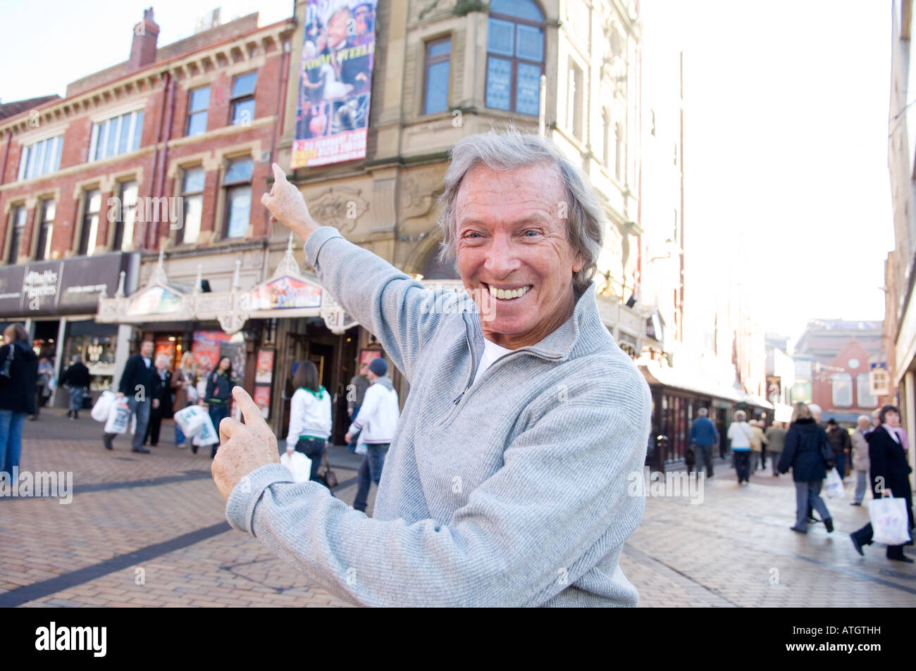 Entertainer Tommy Steele at the Grand theatre,Blackpool Stock Photo
