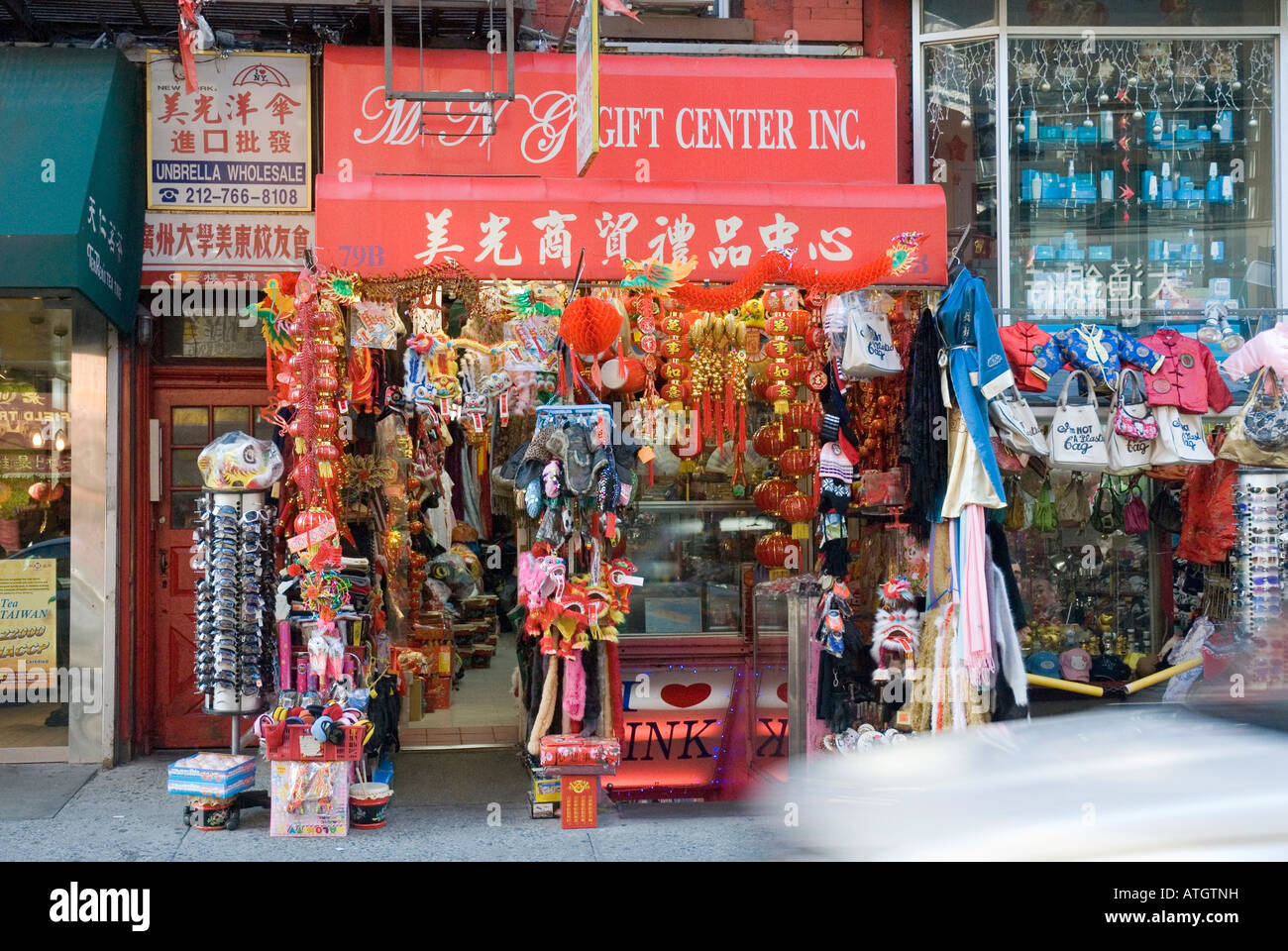 Street vendors in Chinatown, New York City Stock Photo