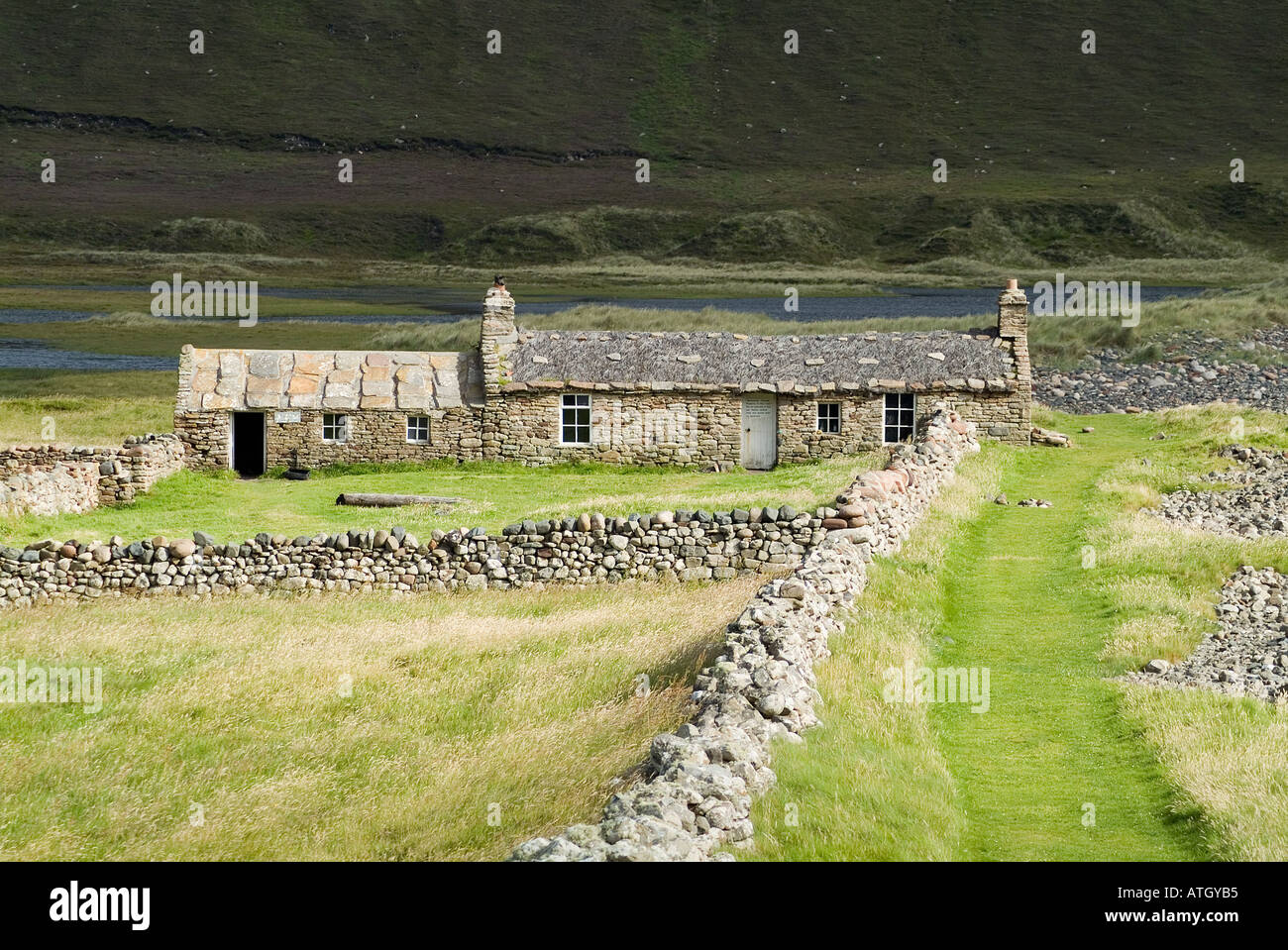 Dh Rackwick Hoy Orkney Bothy Cottage And Dry Stone Dykes Stock
