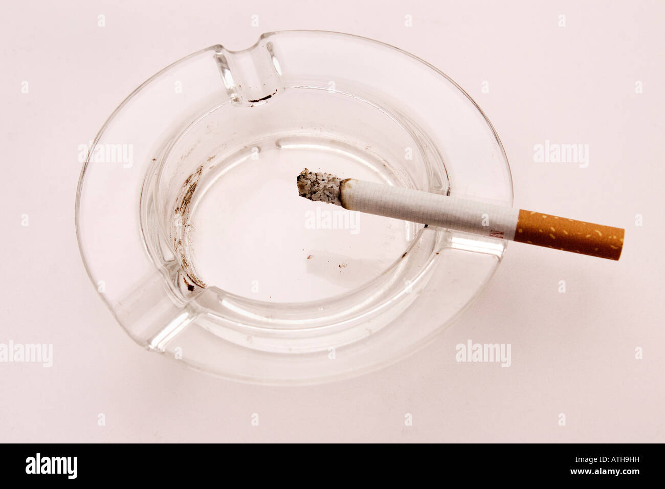 cigarette in ashtray Stock Photo - Alamy