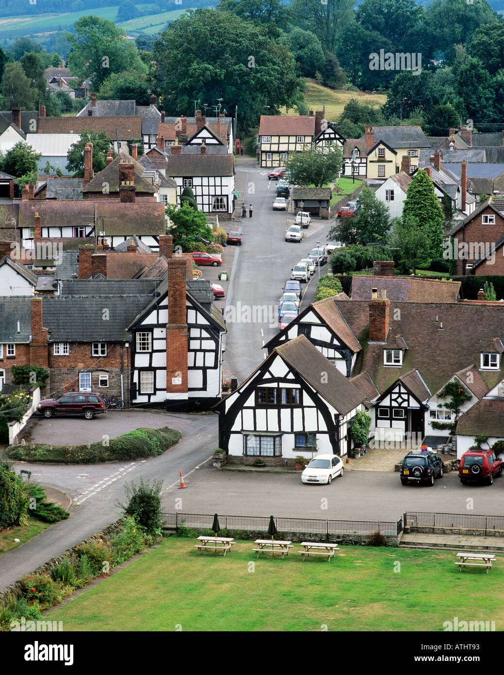 Half timbered houses with crucks in the Herefordshire village of Weobley Stock Photo