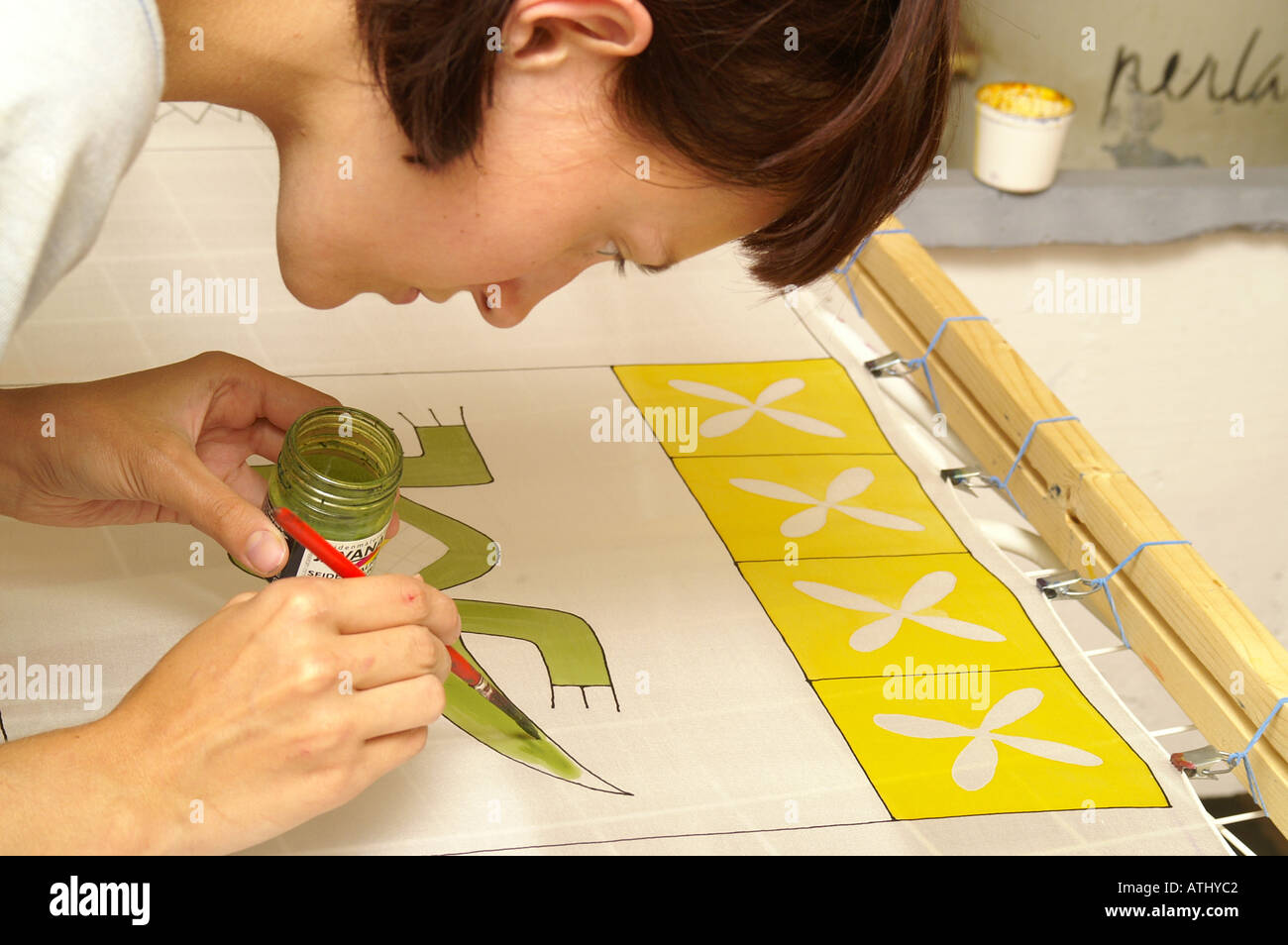 Aboriginal girl face painting hires stock photography and images Alamy